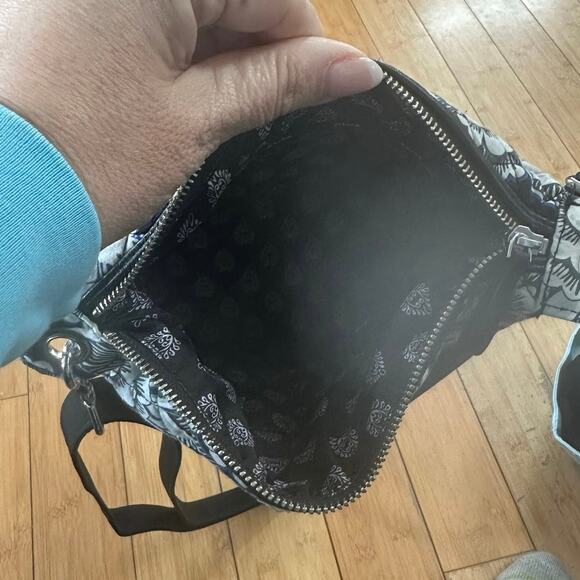 Vera Bradley Carson Hobo Purse in Snow Lotus - Picture 8 of 8